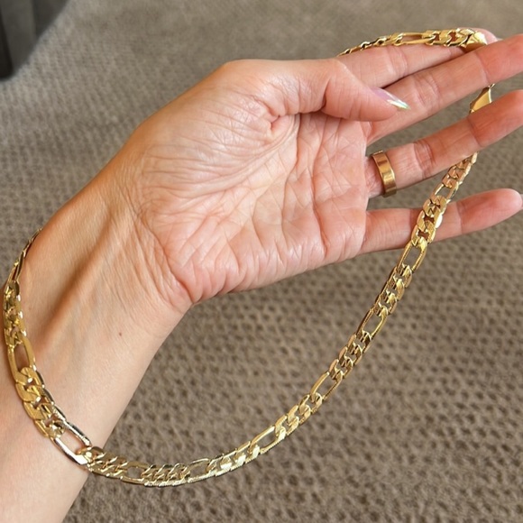 Gold Figaro Chain NEW 18k stamped Gold overlay necklace 43.39grams total weight - Picture 4 of 6